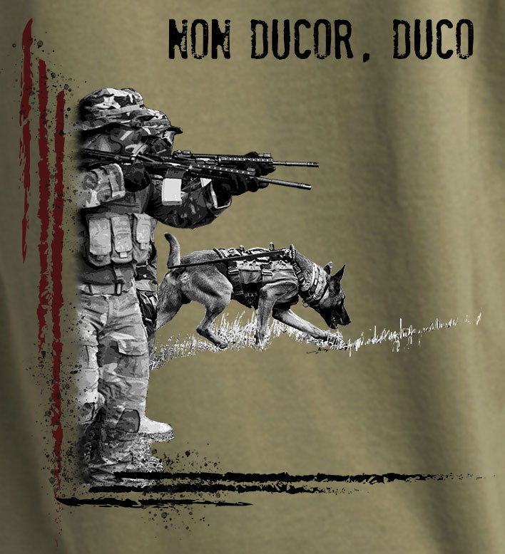T-Shirt: Don't follow, Lead! Non Ducor, Duco